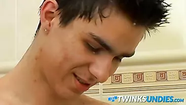Adorable twink Jake Idol rubs his dick over his underwear