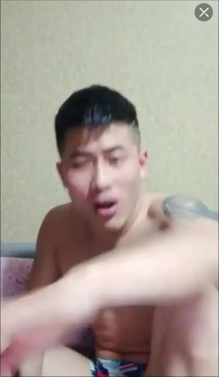 Gay Guy Is Recording His Straight Friend Naked - Gay Porn