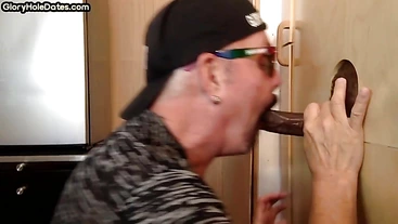 IR gloryhole amateur BJ DILF gets fucked in homemade video