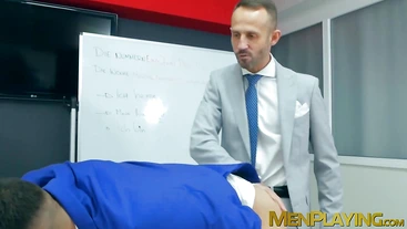 Office hunk Robbie Rojo blows his boss before hard drilling