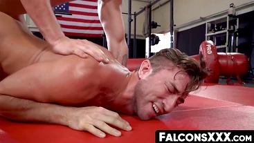 FalconsXXX.com - Two handsome gay jocks in a hardcore raw anal action at the gym