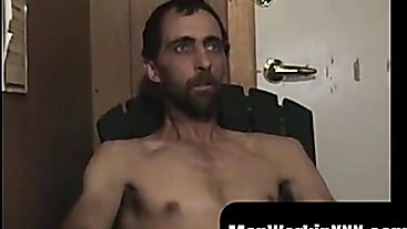 MenWorkinXXX.com - He finally gets the chance to jack off his hard cock