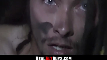 RealAltGuys.com - Stranded stud jerks off intensely while alone on an isolated island