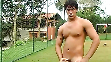 BangBangXXX.com - Horny Brazilian jock jerking off his throbbing cock outdoors