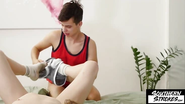 SOUTHERNSTROKES Twink Alex Faux Asks Austin Cook For Massage Turns Into Bareback Fuck