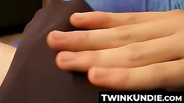 TwinkUndie.com - Pretty Bryce Corbin rubs his dick to a creamy finish through his undies