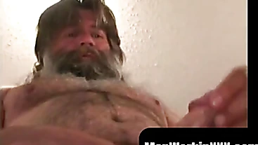 MenWorkinXXX.com - Hairiest mature stud cums hard after intense solo masturbation
