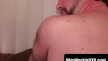 MenWorkinXXX.com - With leather belt around his waist this old gay guy wanks vigorously