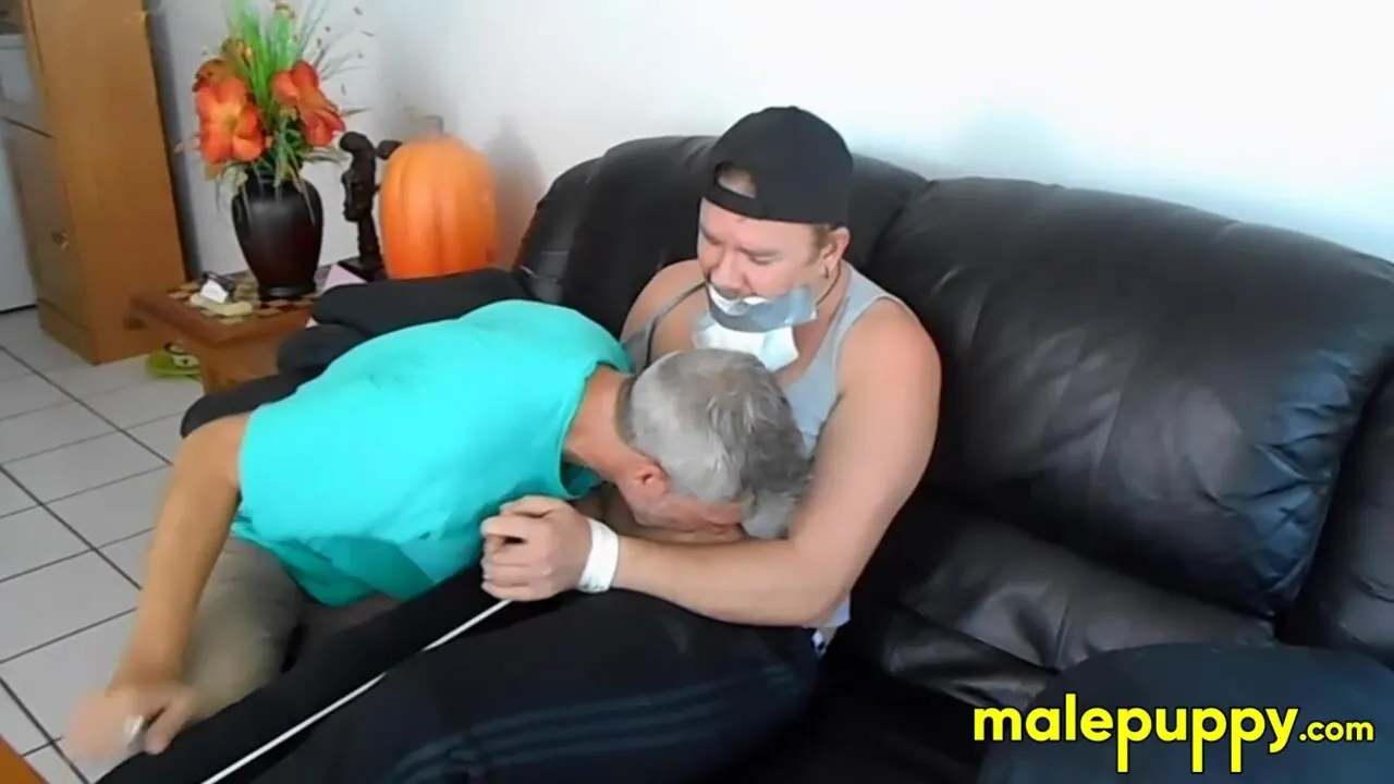 Horny Daddy Richard Lennox broke out of prison for some kinky foot worshipping
