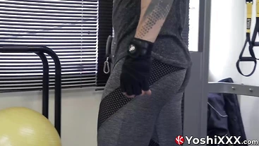 Yoshi Kawasaki works out while having a butt plug in his tight asshole