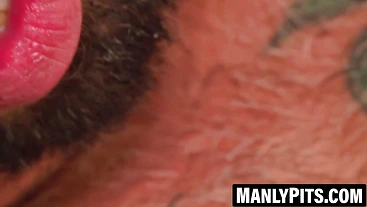 Tattooed Romeo Davis milks his dick till hot cumshot