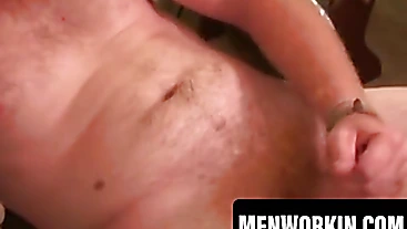 Long haired ginger amateur jerks off solo on camera