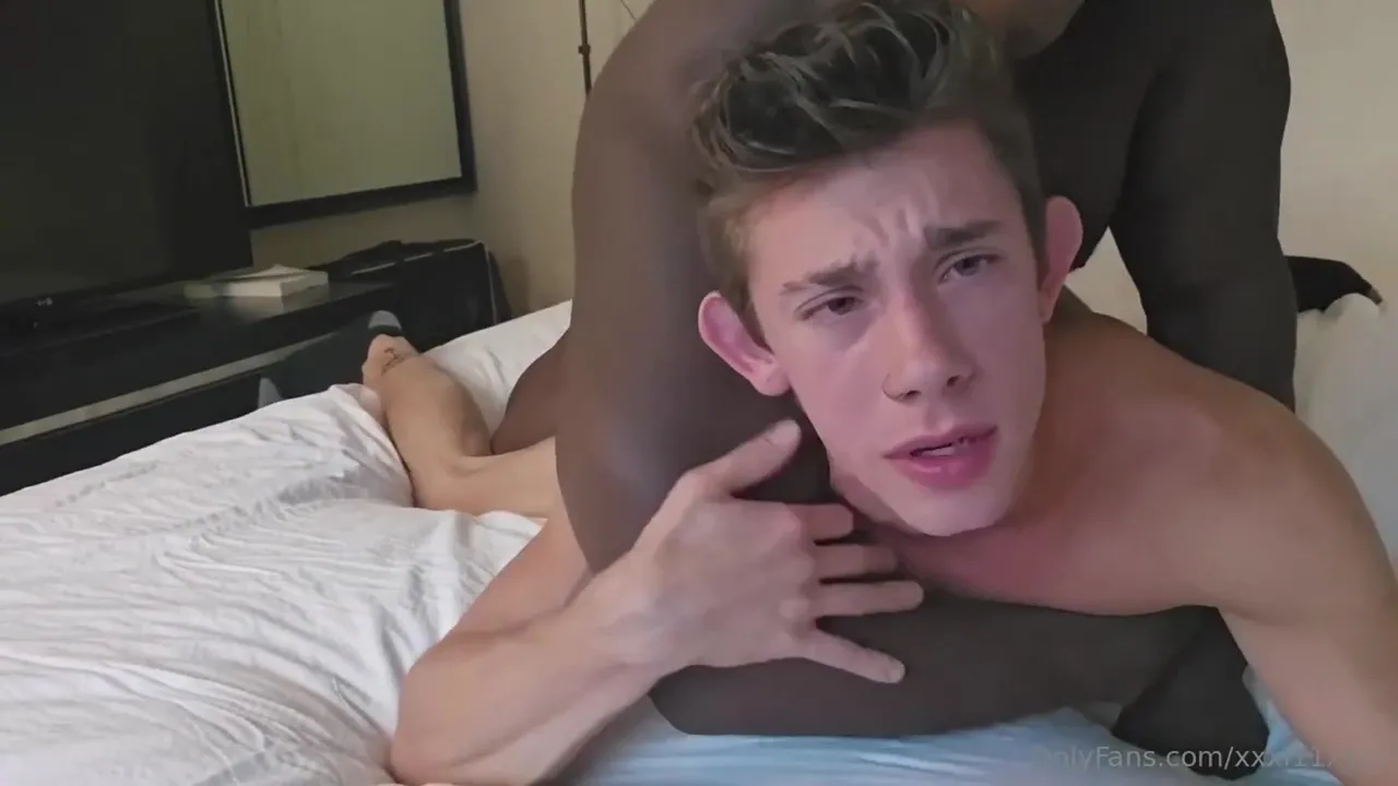 Daddy bbc Fucks a White Bottom