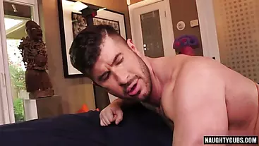 Big dick gay flip flop with cumshot