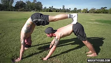 Big dick gay anal sex with creampie