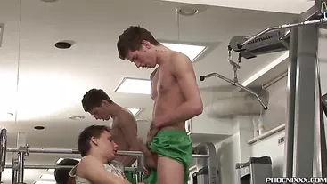 Twinks get horny while working out and have some gay sex